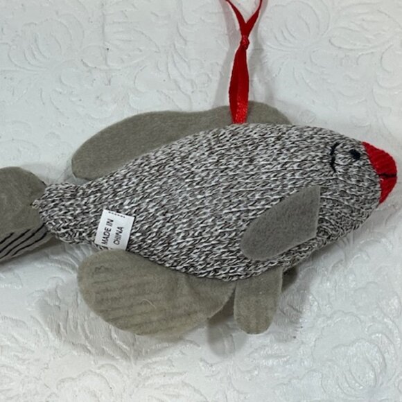 Stuffed Fish Plush Christmas Holiday Décor Hanging Ornament 5.5"x4" - Picture 2 of 11